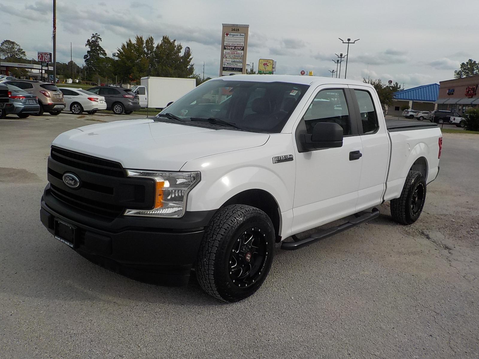 2019 White /Gray Ford F-150 (1FTEX1CB2KK) with an V-6 engine, Automatic transmission, located at 1617 W Church Street, Livingston, TX, 77351, (936) 327-3600, 30.710995, -94.951157 - Great work truck with a little pizazz!! Check out the wheels on this one! - Photo #3